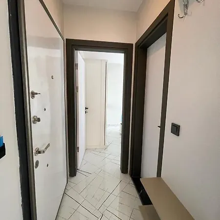 Lotus Apartment *